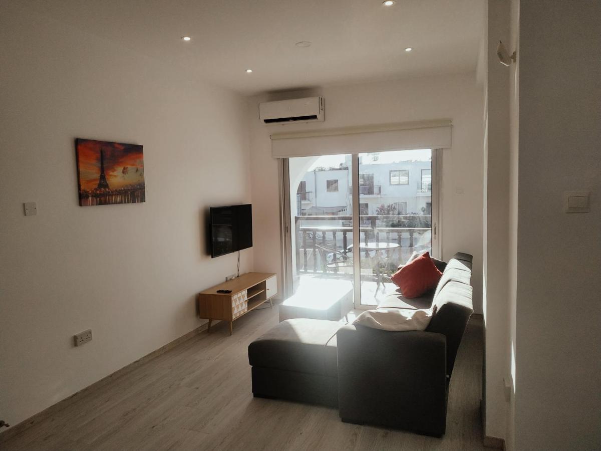 Charming Holiday Retreat Kato Paphos Apt 400M To The Beach Exterior photo