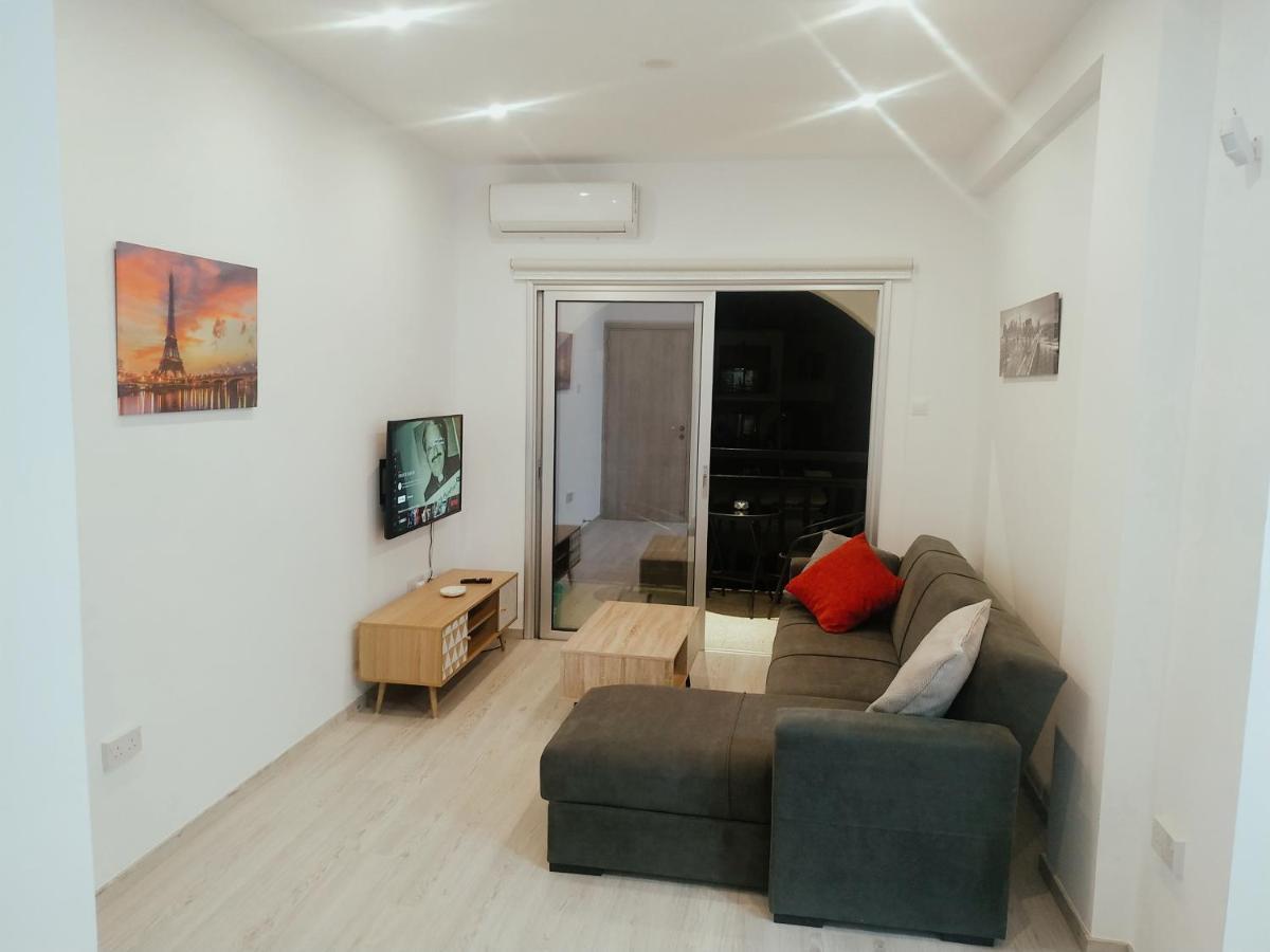 Charming Holiday Retreat Kato Paphos Apt 400M To The Beach Exterior photo