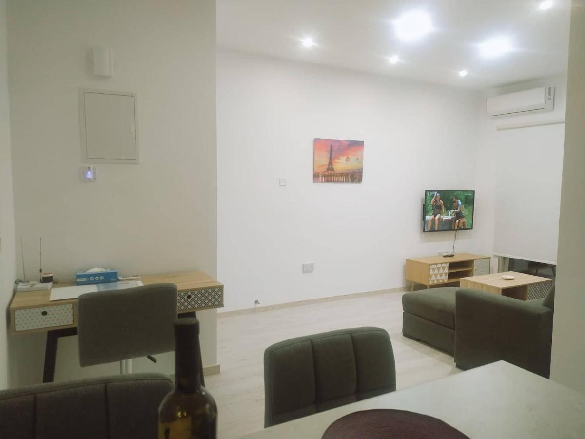 Charming Holiday Retreat Kato Paphos Apt 400M To The Beach Exterior photo
