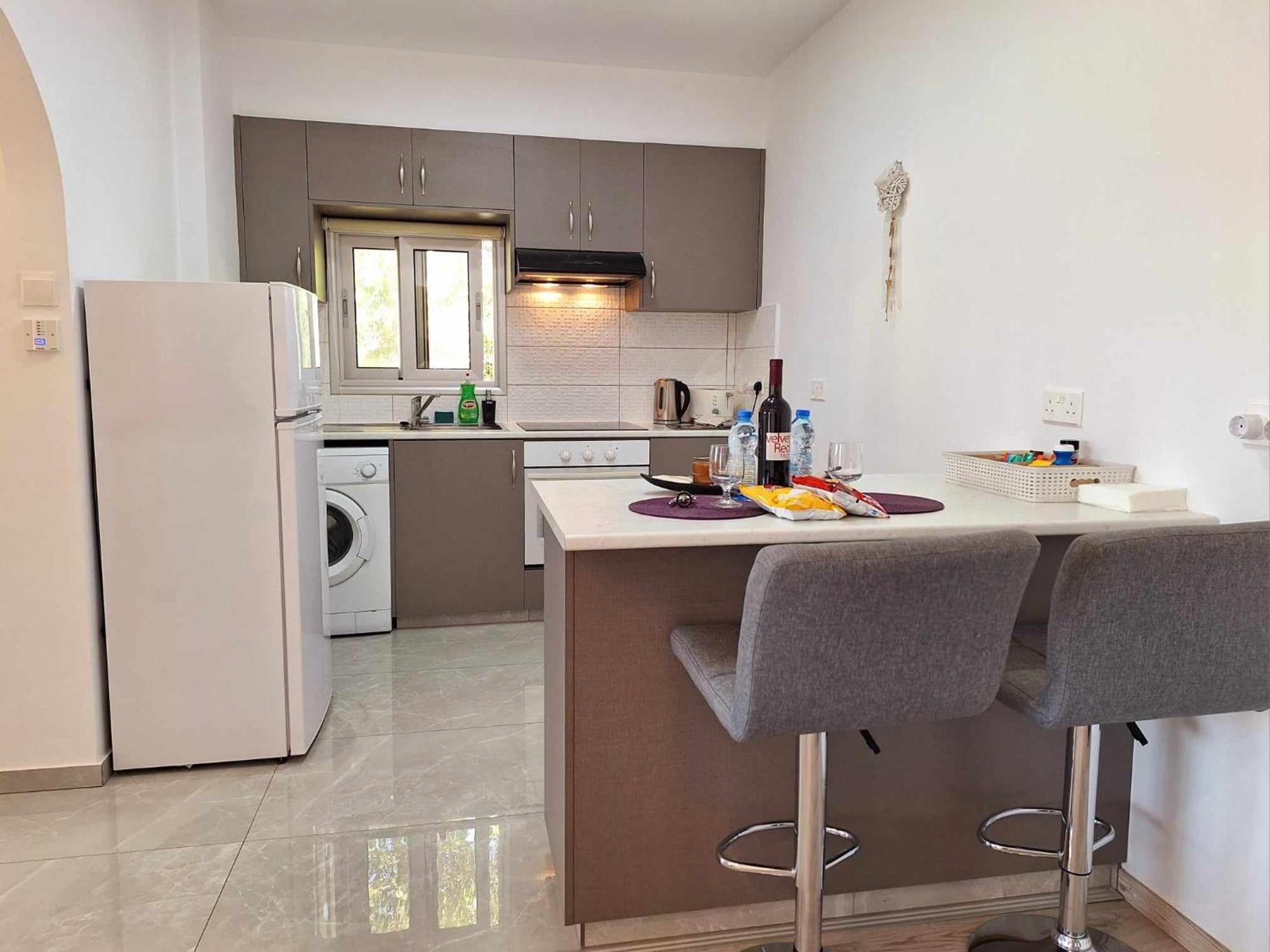 Charming Holiday Retreat Kato Paphos Apt 400M To The Beach Exterior photo