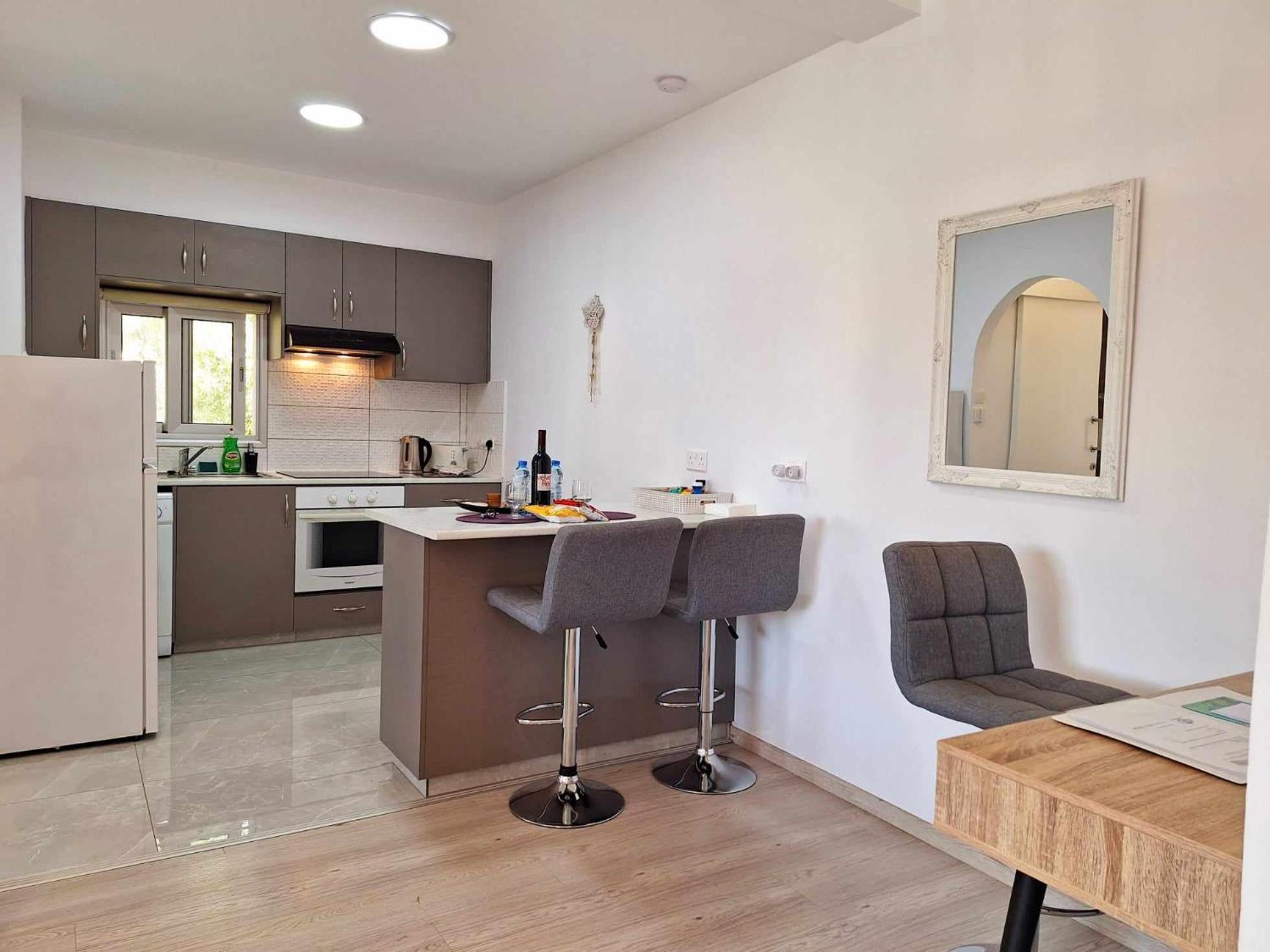 Charming Holiday Retreat Kato Paphos Apt 400M To The Beach Exterior photo